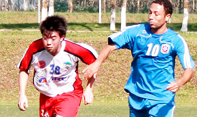 Lee Nguyễn hưởng lương gần 200 triệu đồng/tháng